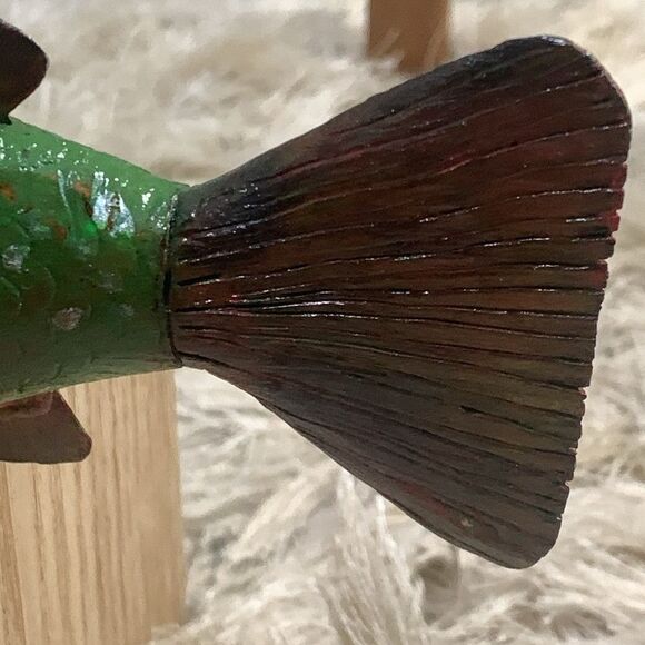 Handcrafted & Hand Painted Folk Art Wood & Metal Fish Spearing Decoy - Picture 15 of 17